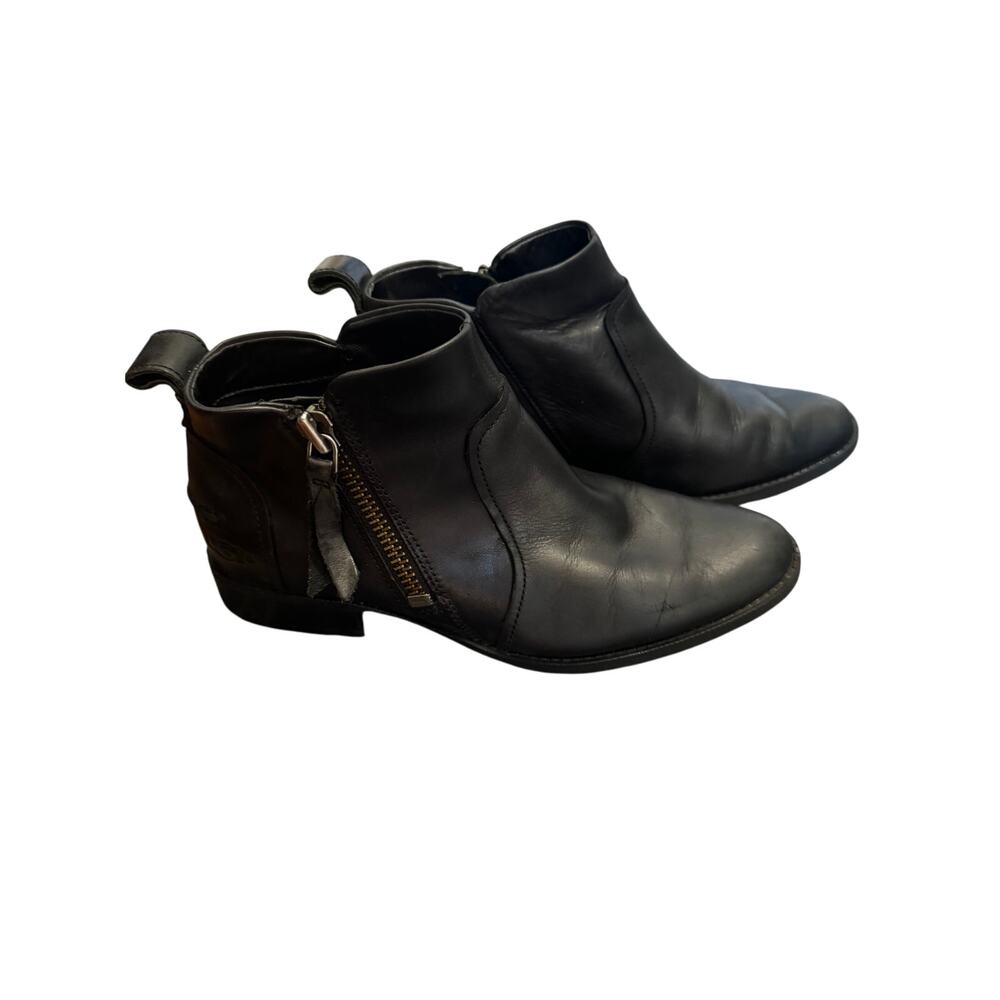 UGG Black Leather Heeled Ankle Boots with Side Zipper